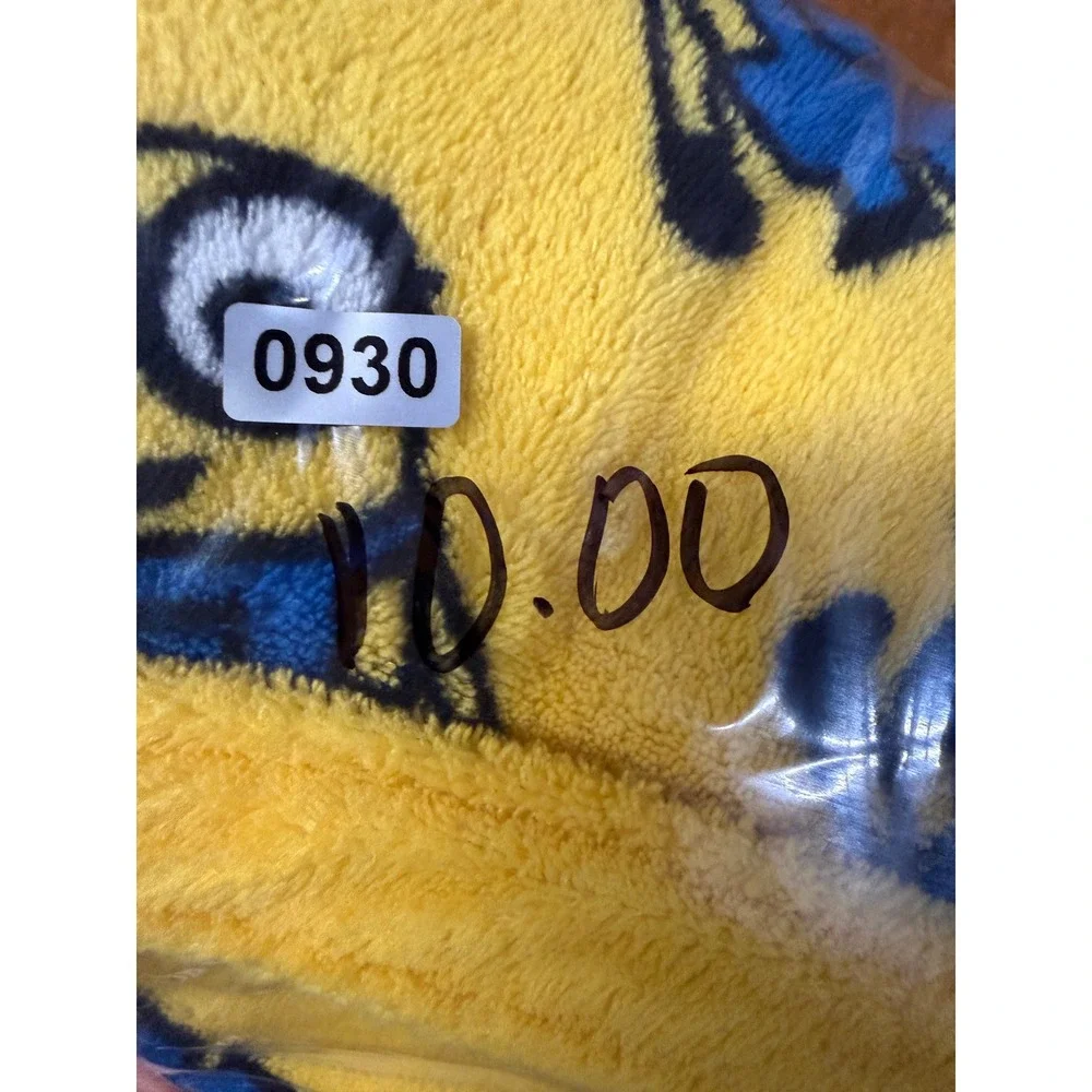 Kids Minions Plush Bath Robe Size 8 Yellow Fleece Cozy Sleepwear Cartoon Movie